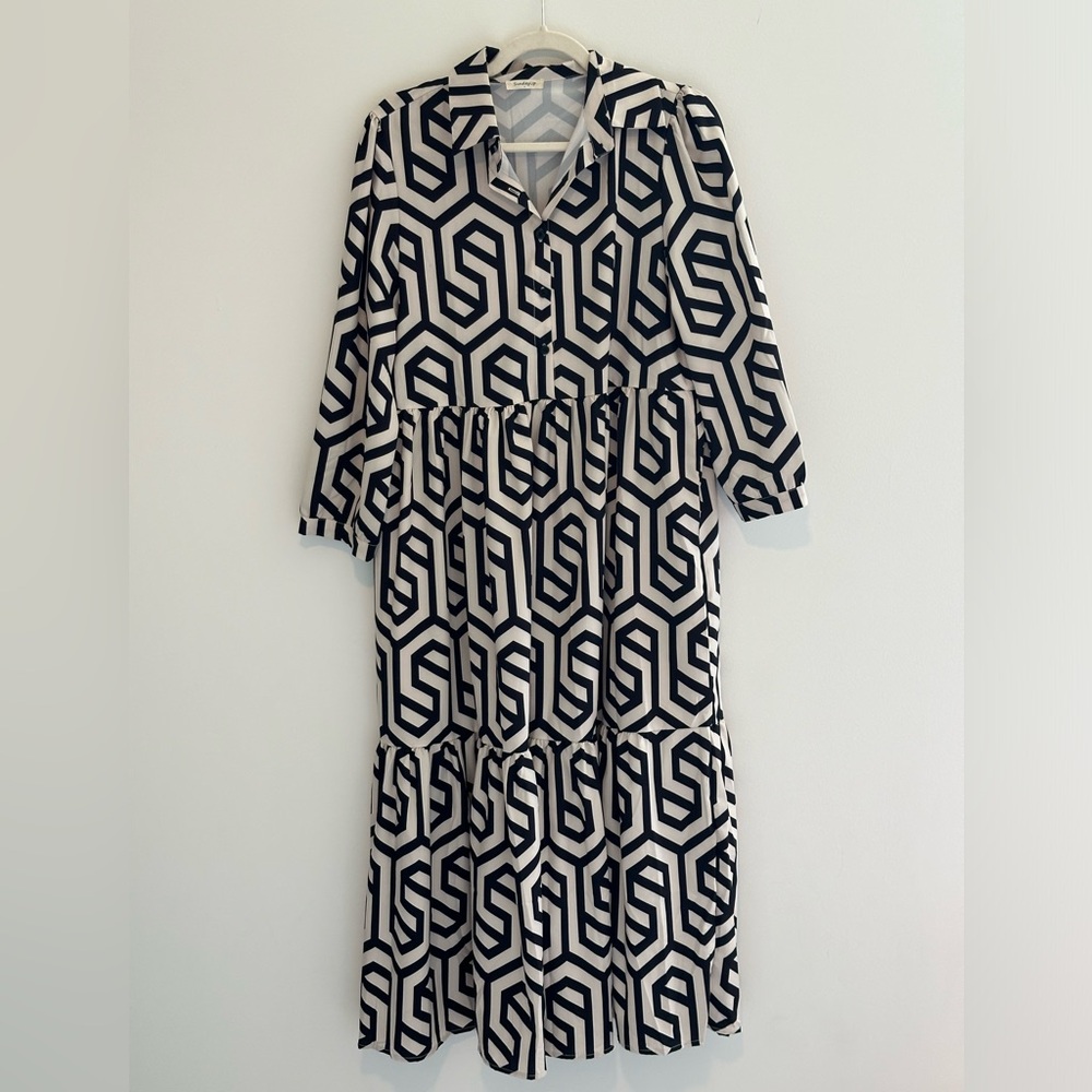 Patterned Dress - black and white